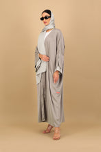 Load image into Gallery viewer, B02