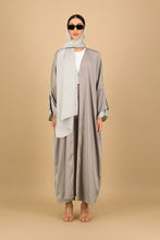 Load image into Gallery viewer, B02