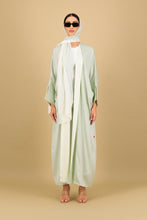 Load image into Gallery viewer, B01