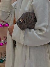 Load image into Gallery viewer, T05